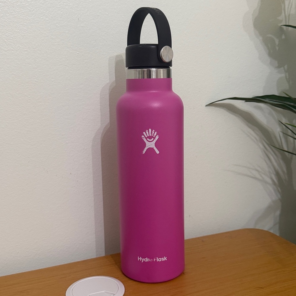 Hot Pink Hydroflask 21 oz Carnation Standard Mouth
